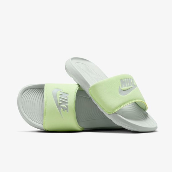 Женские тапочки NIKE W VICTORI ONE SLIDE