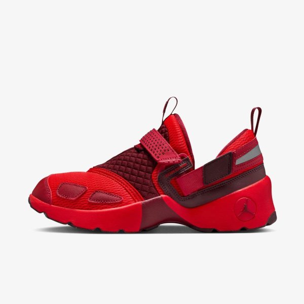 Жіночі кросівки WMNS JORDAN TRUNNER LX CHILE RED