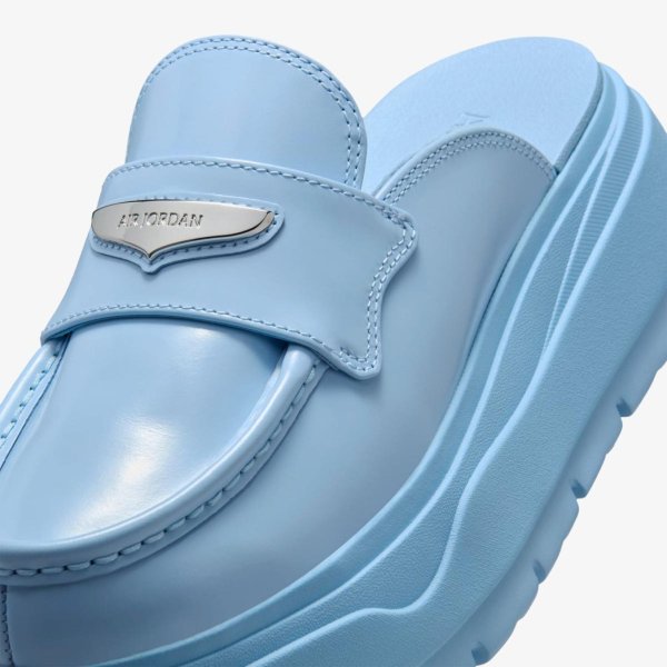 Женские тапочки WMNS AIR JORDAN MULE PSYCHIC BLUE