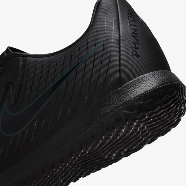 Чоловічі бутси NIKE PHANTOM GX II ACADEMY IC
