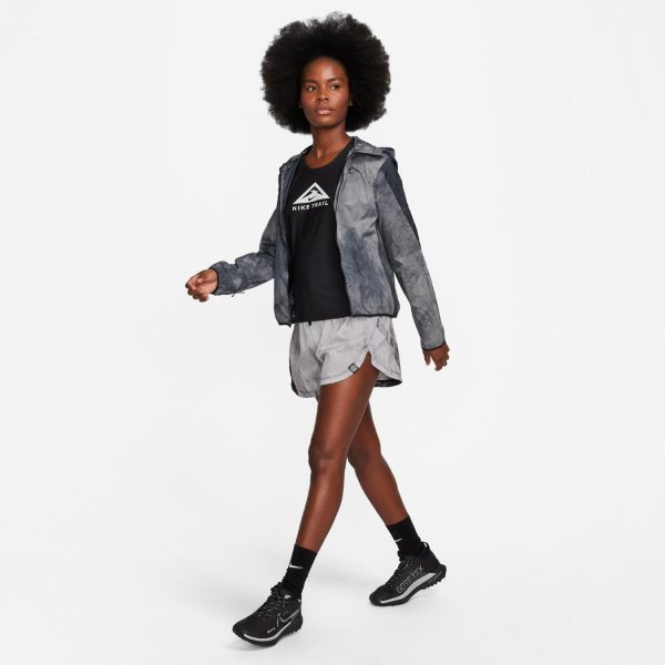 Женская ветровка NIKE W TRAIL REPEL JKT