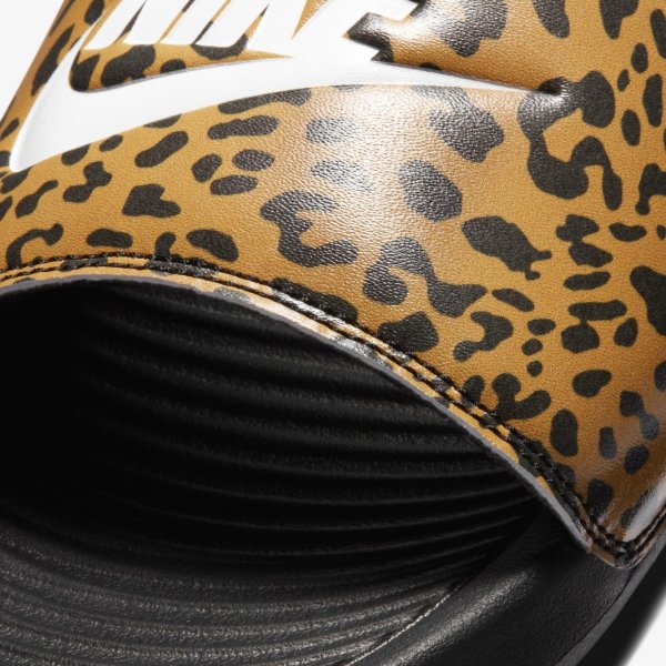 Женские тапочки NIKE W VICTORI ONE SLIDE PRINT