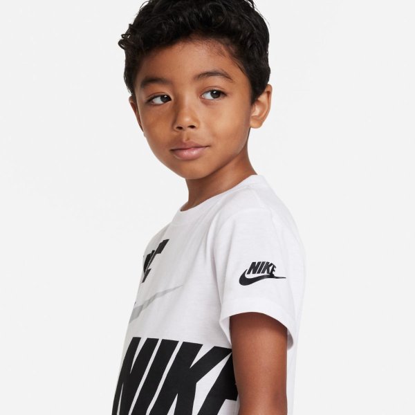 Дитячий набір: футболка, шорти NIKE NKB B NSW HBR CARGO SHORT SE / NKB B NSW HBR CARGO SHORT SE