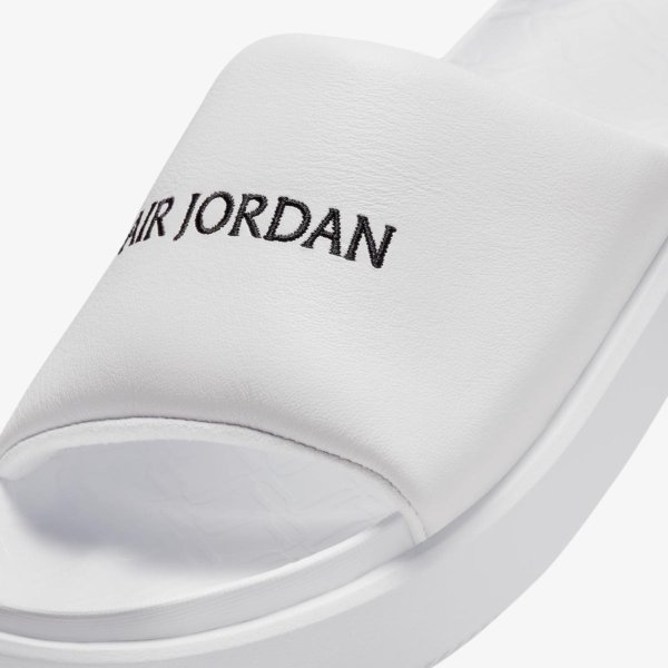 Женские тапочки WMNS JORDAN SOPHIA SLIDE SS