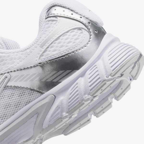 Детские кроссовки NIKE V5 RNR (GS)