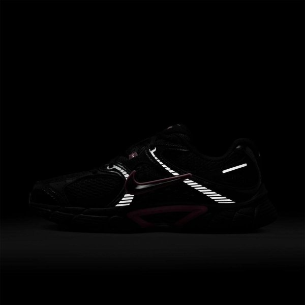 Женские кроссовки NIKE W V5 RNR