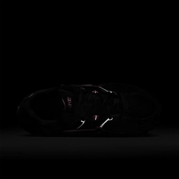 Женские кроссовки NIKE W V5 RNR