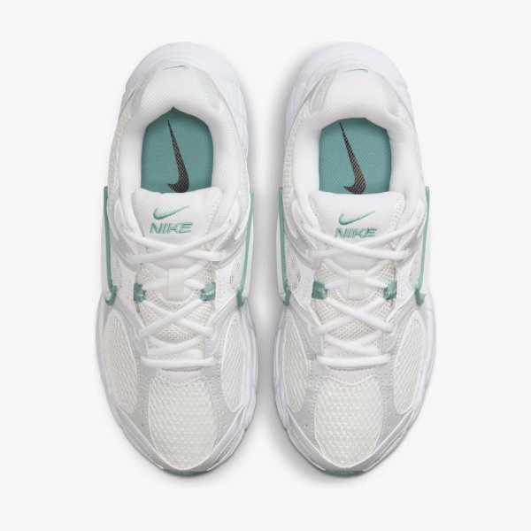 Женские кроссовки NIKE W V5 RNR