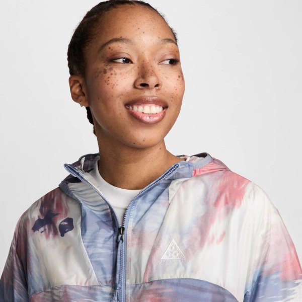 Женская ветровка NIKE W ACG CINDERCONE JKT FZ AOP