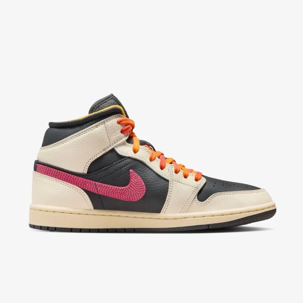 Женские кроссовки WMNS AIR JORDAN 1 MID SE EDGE FLIGHT CLUB