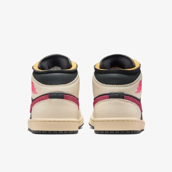 Женские кроссовки WMNS AIR JORDAN 1 MID SE EDGE FLIGHT CLUB