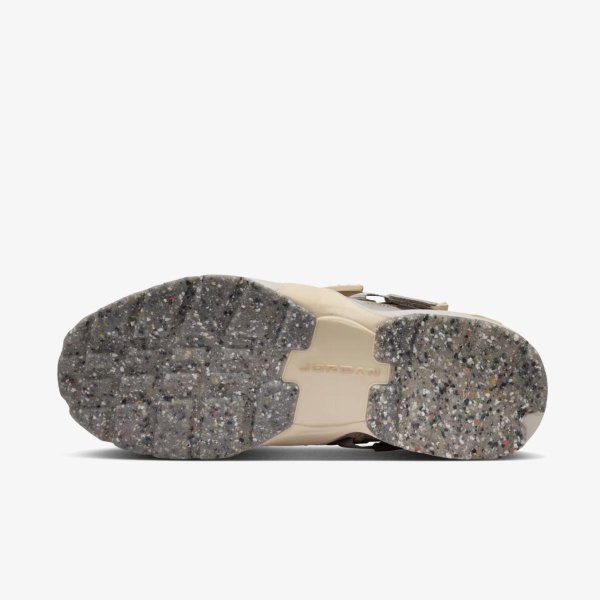 Жіночі кросівки WMNS JORDAN TRUNNER LX IRON ORE / ENIGMA STONE