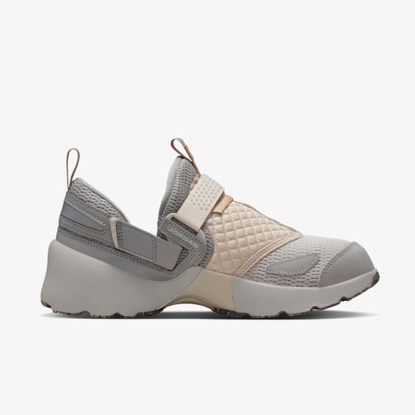 Жіночі кросівки WMNS JORDAN TRUNNER LX IRON ORE / ENIGMA STONE