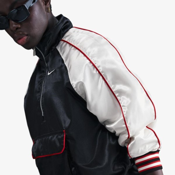 Женский бомбер NIKE SPORTSWEAR