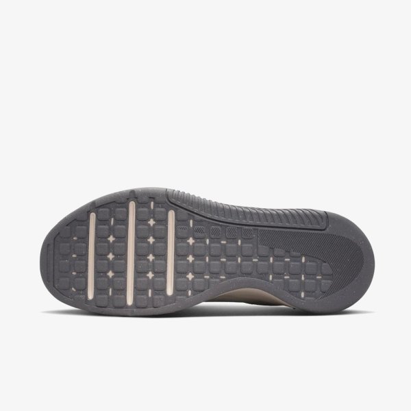 Жіночі кросівки NIKE MC TRAINER 3