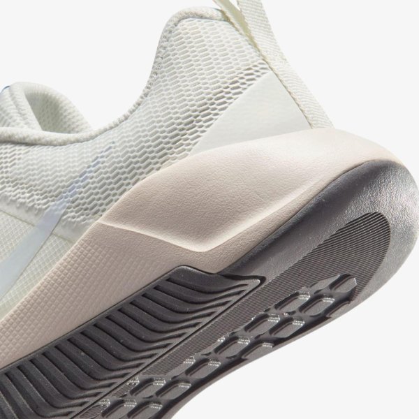 Жіночі кросівки NIKE MC TRAINER 3