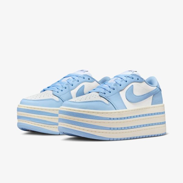 Женские кроссовки AIR JORDAN 1 TRIPLE STACK