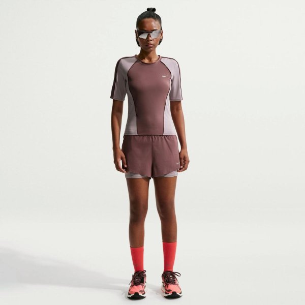 Жіноча футболка NIKE SWIFT DRI-FIT