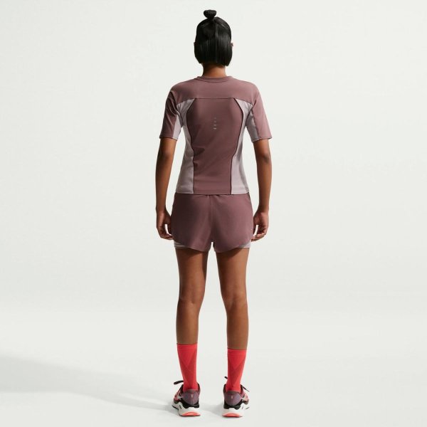 Жіноча футболка NIKE SWIFT DRI-FIT