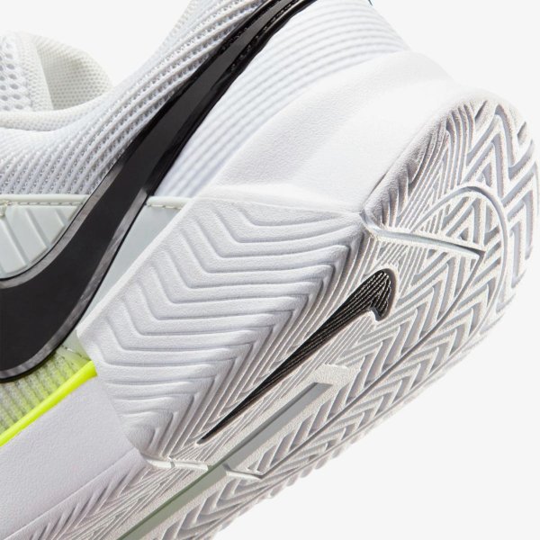 Женские кроссовки NIKE W ZOOM GP CHALLENGE 1.5 HC