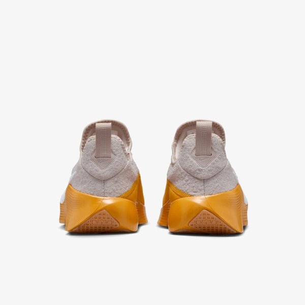 Чоловічі кросівки NIKE LEBRON TR 1