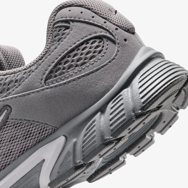 Дитячі кроссовки NIKE V5 RNR SUEDE (GS)