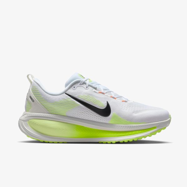 Чоловічі кросівки NIKE VOMERO 18