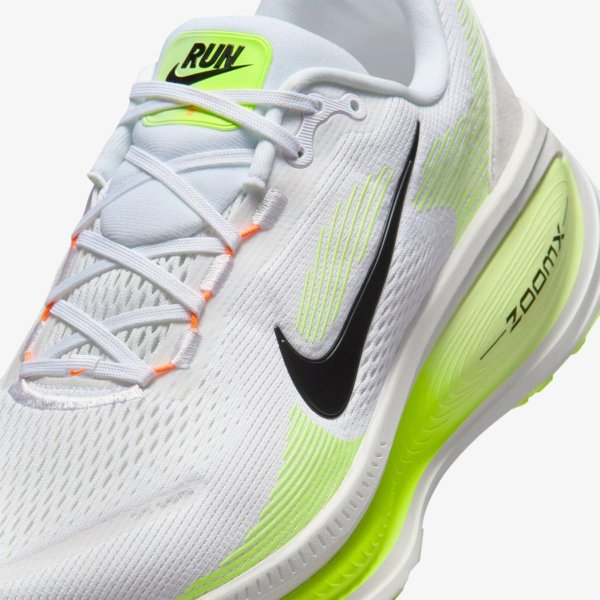 Чоловічі кросівки NIKE VOMERO 18