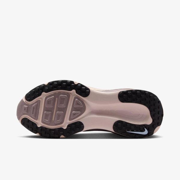 Женские кроссовки NIKE W VOMERO 18