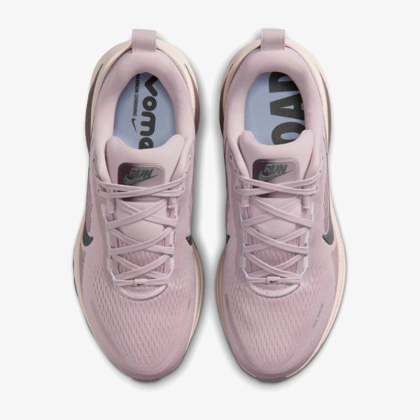 Женские кроссовки NIKE W VOMERO 18