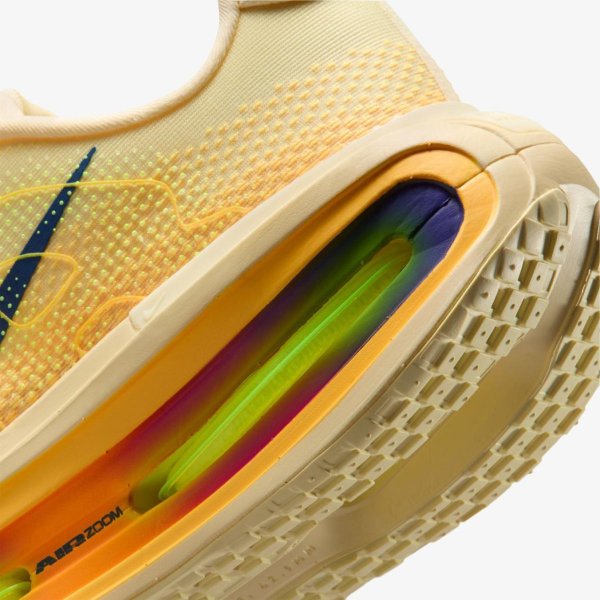 Чоловічі кросівки NIKE VOMERO PREMIUM