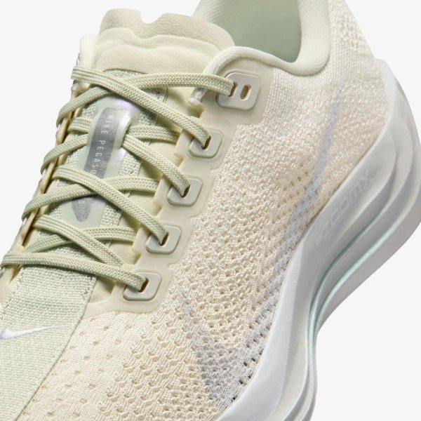 Женские кроссовки NIKE W PEGASUS PLUS ESS