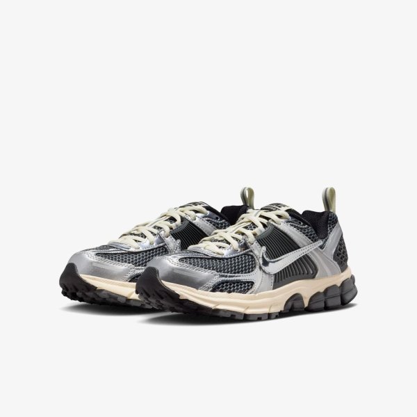 Детские кроссовки NIKE VOMERO 5 (GS)