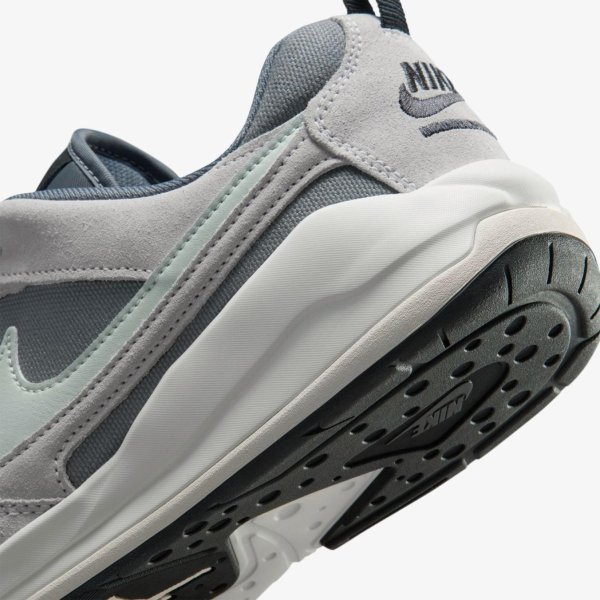 Чоловічі кросівки JORDAN CMFT ERA