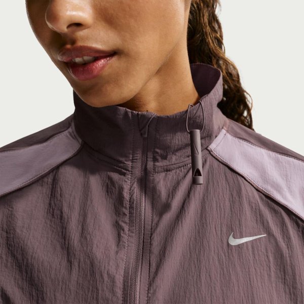 Жіноча вітрівка NIKE W NK SWIFT UV RPL JKT NV