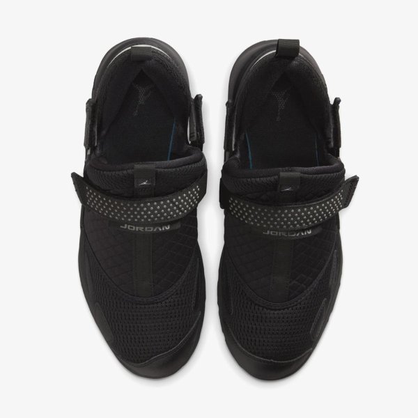 Женские кроссовки WMNS JORDAN TRUNNER LX TRIPLE BLACK