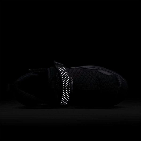 Женские кроссовки WMNS JORDAN TRUNNER LX TRIPLE BLACK