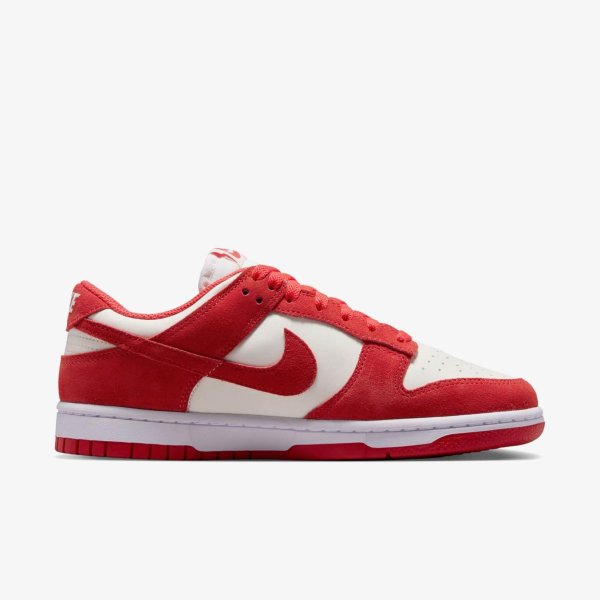 Жіночі кросівки NIKE WMNS DUNK LOW SUEDE LIGHT CRIMSON