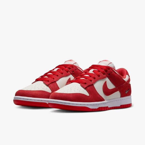 Жіночі кросівки NIKE WMNS DUNK LOW SUEDE LIGHT CRIMSON