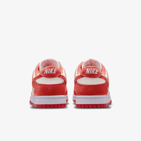 Жіночі кросівки NIKE WMNS DUNK LOW SUEDE LIGHT CRIMSON