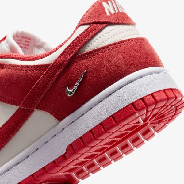Жіночі кросівки NIKE WMNS DUNK LOW SUEDE LIGHT CRIMSON