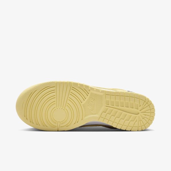 Жіночі кросівки WMNS NIKE DUNK LOW SUEDE SOFT YELLOW