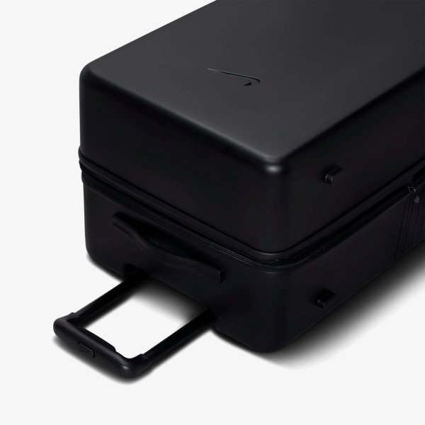 Чемодан NIKE NK 29IN HARDSHELL LUGGAGE
