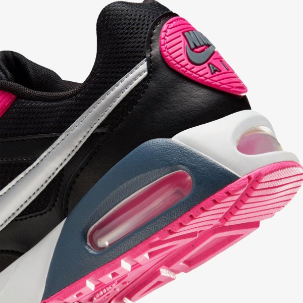 Женские кроссовки NIKE WMNS AIR MAX IVO