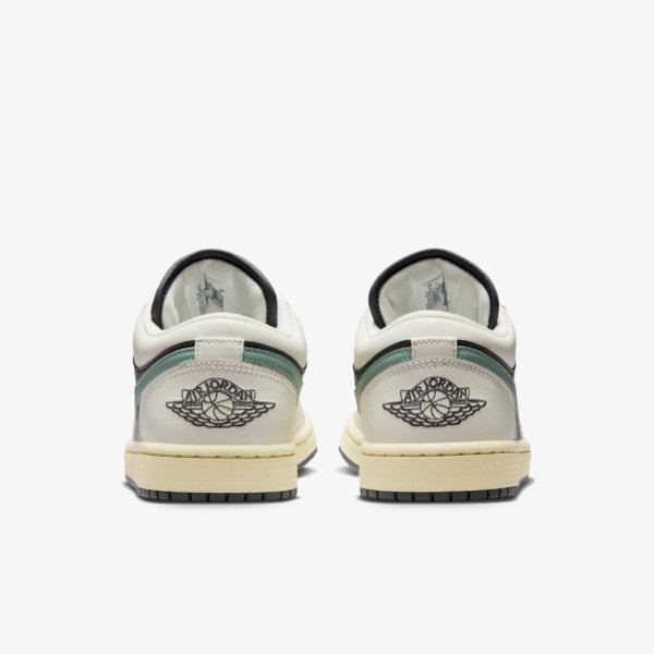 Жіночі кросівки WMNS AIR JORDAN 1 LOW