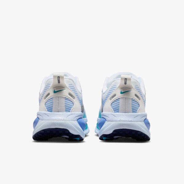 Жіночі кросівки NIKE W VOMERO 18