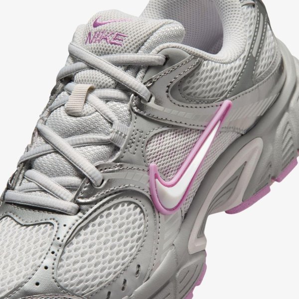 Женские кроссовки NIKE W V5 RNR