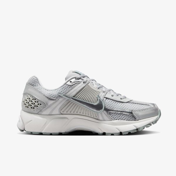 Жіночі кросівки NIKE W ZOOM VOMERO 5