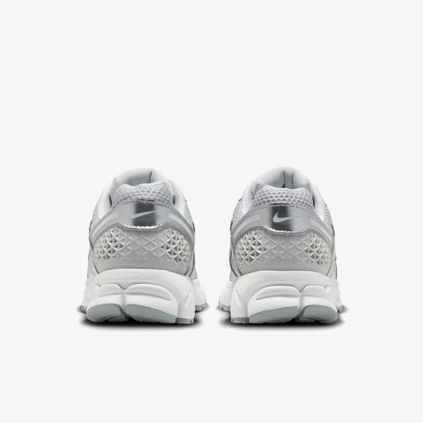 Жіночі кросівки NIKE W ZOOM VOMERO 5