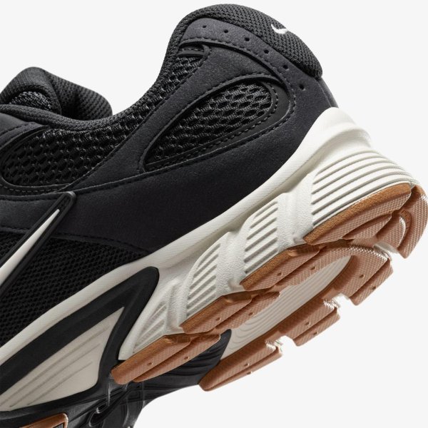 Чоловічі кросівки NIKE V5 RNR